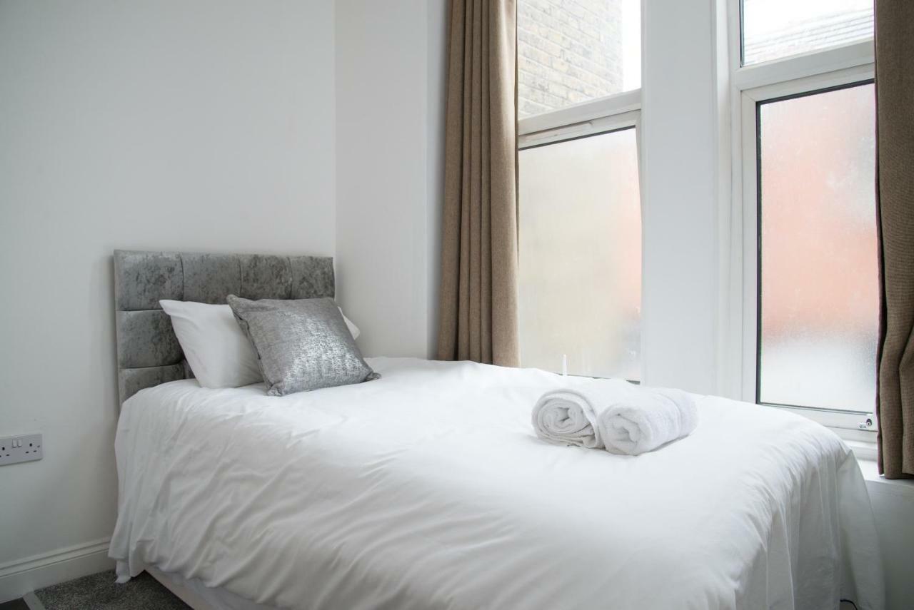 Tlk Apartments & Hotel - Beckenham Oda fotoğraf